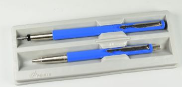 MODERN BLUE PARKER VECTOR FOUNTAIN PEN & BALLPOINT SET in original box