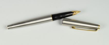 VINTAGE STAINLESS STEEL PARKER 65 FLIGHTER FOUNTAIN PEN with 14ct gold nib