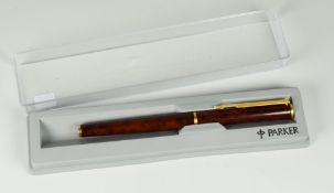 VINTAGE LAQUE THUYA PARKER ARROW FOUNTAIN PEN with gold plated nib & trim, in Parker box