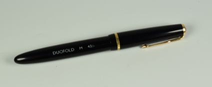 A VINTAGE BLACK PARKER DUOFOLD SENIOR FOUNTAIN PEN with original 14ct nib, in original box with