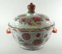 CHINESE EXPORT PORCELAIN FAMILLE ROSE TUREEN & COVER with animal handles, overall decorated with