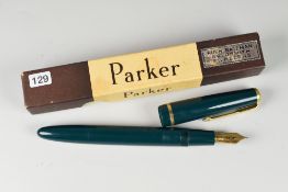 VINTAGE GREEN PARKER DUOFOLD SENIOR FOUNTAIN PEN with original 14ct gold nib & gold plated trim,