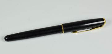 A MODERN (1994) LAQUE SOLID BLACK PARKER SONNET with 18ct gold nib