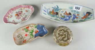 GROUP OF ORIENTAL ITEMS to include dragon circular box & cover, rectangular cockerel decorated
