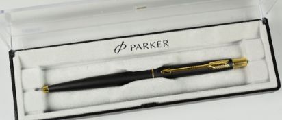 MODERN (2000) MATT BLACK PARKER CLASSIC GT BALLPOINT PEN in original box