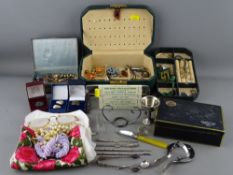 A mixed collection of vintage jewellery & collectables