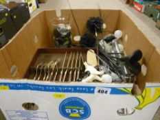A mixed box of ornamental & household goods
