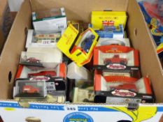 A collection of boxed & bubble packed collector's diecast vehicles