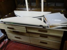 Modern dressing table with mirror