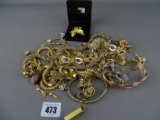 Tub of yellow metal and similar dress jewellery