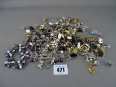 Tub of miscellaneous costume jewellery