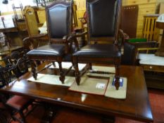 Excellent modern extending dining table, 192 x 112 cms and six (four plus two) chairs