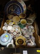 Box of mixed decorative china and cabinet ware