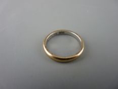 Nine carat gold and platinum wedding band