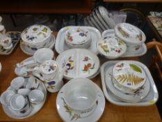 Good selection of Royal Worcester oven to tableware decorated with various fruits and vegetables