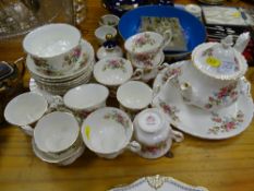 Royal Albert 'Moss Rose' part teaset with teapot