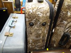 Parcel of modern and vintage luggage