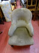Button back upholstered salon chair on castors