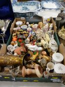 Good quantity of cabinet and other ornamental ware