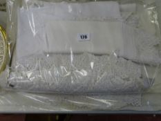 Small collection of vintage linen