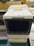Apple MacIntosh SE with screen, 'V Apple IIC' and an Apple MacIntosh Plus
