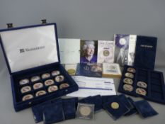 Cased Westminster eighteen coin Diamond Jubilee group with certificates, Royal & London Mint