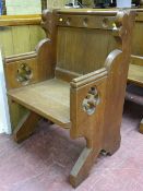 A VICTORIAN OAK SINGLE CHURCH/CHAPEL PEW with slight Gothic detail, 97 cms high, 66 cms wide, 46 cms