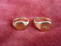 TWO NINE CARAT GOLD GEM SIGNET RINGS, 8 grms