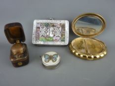 A QUANTITY OF BIJOUTERIE to include a mother of pearl decorated cardholder purse, a white metal