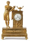 Elegante Empire-Pendule Frankreich/ Paris, um 1815/20 Gerader, getreppter Sockel mit antikisierendem