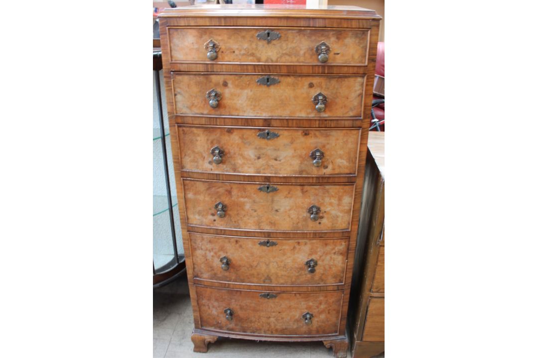 A reproduction walnut chest with six graduated drawers on bracket feet together with another chest - Image 2 of 3