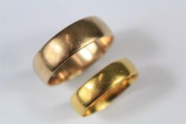 A Gentleman's 9ct Rose Gold Wedding Band