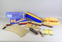 A Vintage Dublo Gauge Train Set.