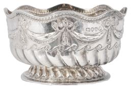 A Victorian silver sugar basin, hallmarked London 1885