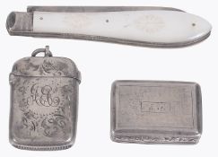 A Victorian silver vinaigrette, vesta and fruit knife