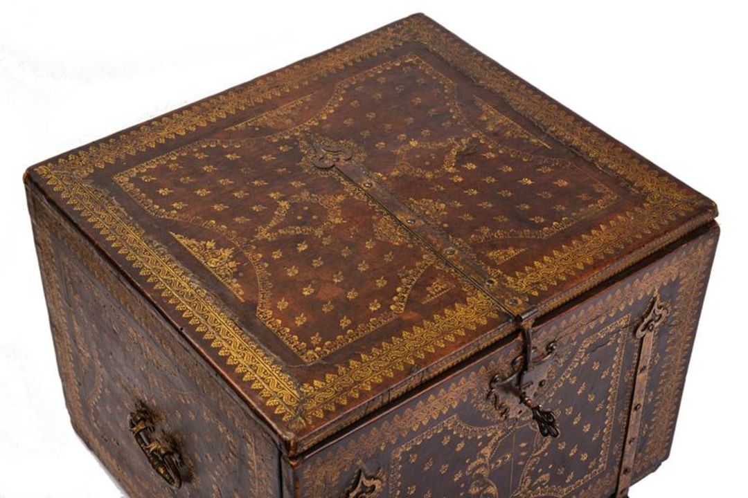 A rare money box - Image 4 of 8