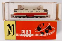 VINTAGE PIKO N GAUGE RAILWAY TRAINSET LOCOMOTIVE