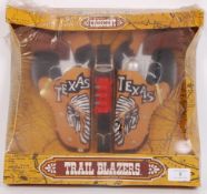 VINTAGE CRESCENT TOYS COWBOY / WESTERN ' TEXAS TWIN HOLSTER GUNS ' SET