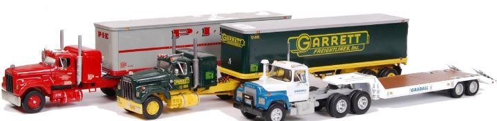 FIRST GEAR 1:34 SCALE DIECAST MODEL LORRIES / TRUCKS