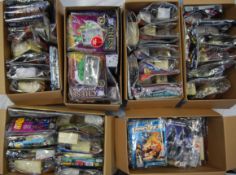 NEAR COMPLETE FULL SET OF DC COMICS CHESS COLLECTI