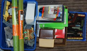 00 GAUGE LARGE COLLECTION OF TRACKSIDE ACCESSORIES & ROLLING STOCK