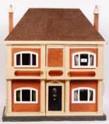 CHARMING VINTAGE DOLLS HOUSE WITH OPENING FRONT