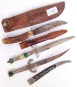 HUNTING & DECORATIVE KNIVES