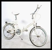 A retro 1980's vintage Raleigh ladies folding bicycle in very good condtion complete with good