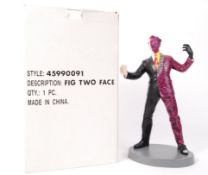 WARNER BROTHERS ' BATMAN FOREVER ' TWO FACE STATUE
