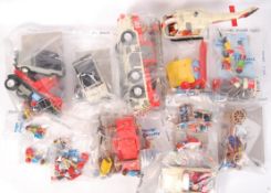 LARGE QUANTITY OF ASSORTED VINTAGE PLAYMOBIL PLAYS