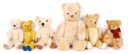 COLLECTION OF ASSORTED VINTAGE TEDDY BEARS