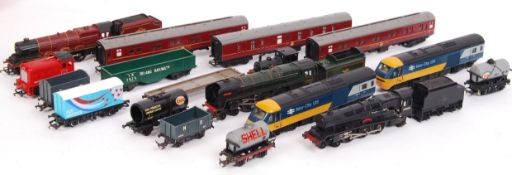 ASSORTED 00 GAUGE RAILWAY TRAINSET LOCOMOTIVES & ROLLING STOCK