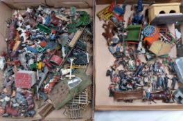 LARGE COLLECTION OF ASSORTED BRITAINS LEAD FARM FIGURES & ACCESSORIES