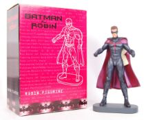 BATMAN & ROBIN WARNER BROTHERS STUDIO ' ROBIN FIGURINE '